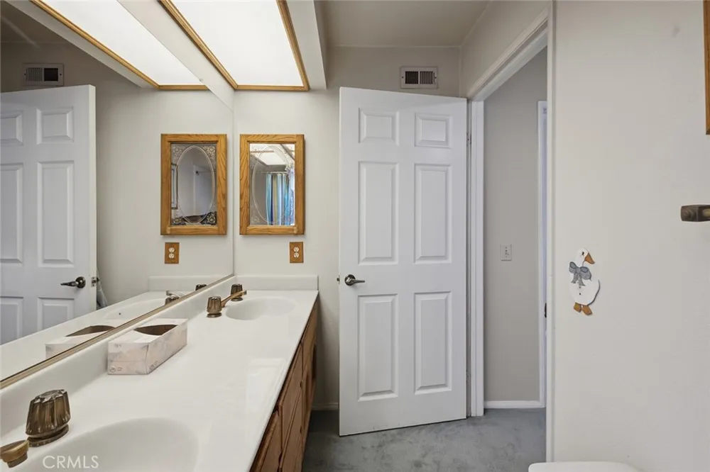 7278 Elmsbury Lane West Hills, CA 91307