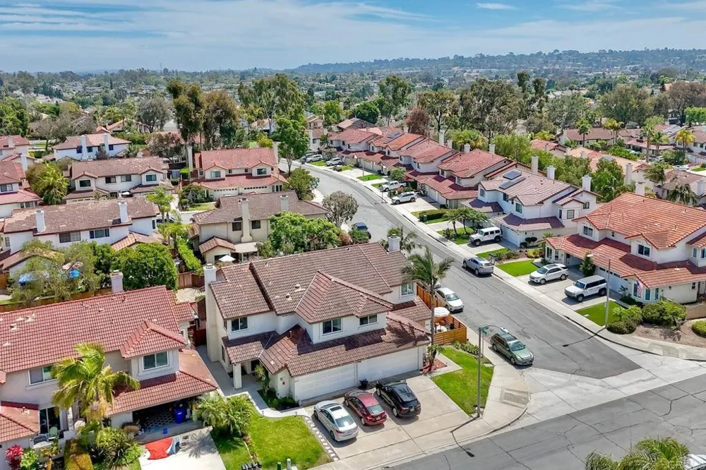 2422 Summerhill Drive Encinitas, CA 92024