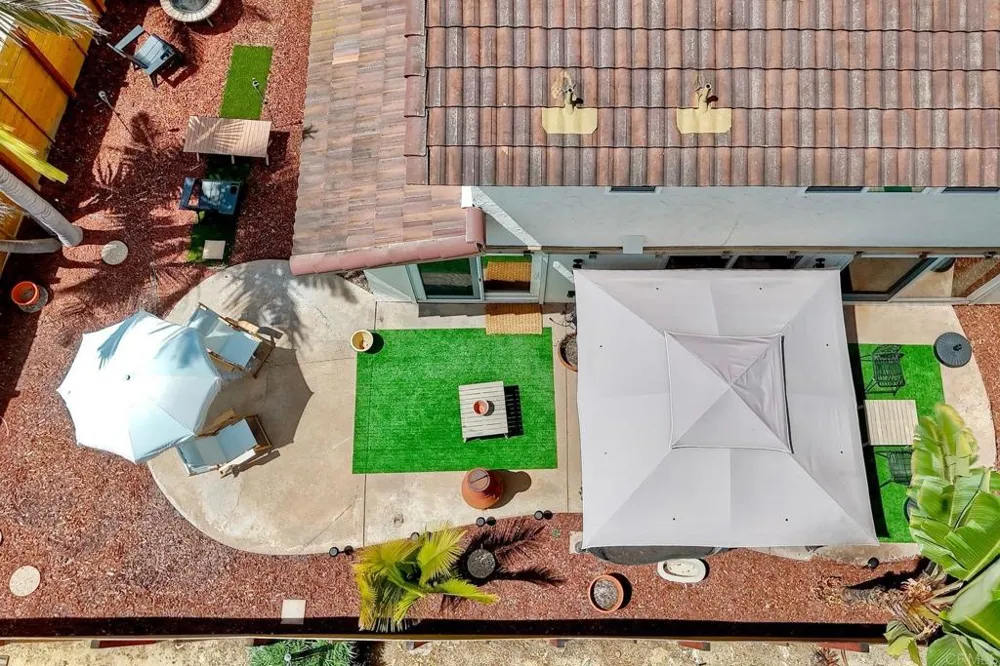 2422 Summerhill Drive Encinitas, CA 92024