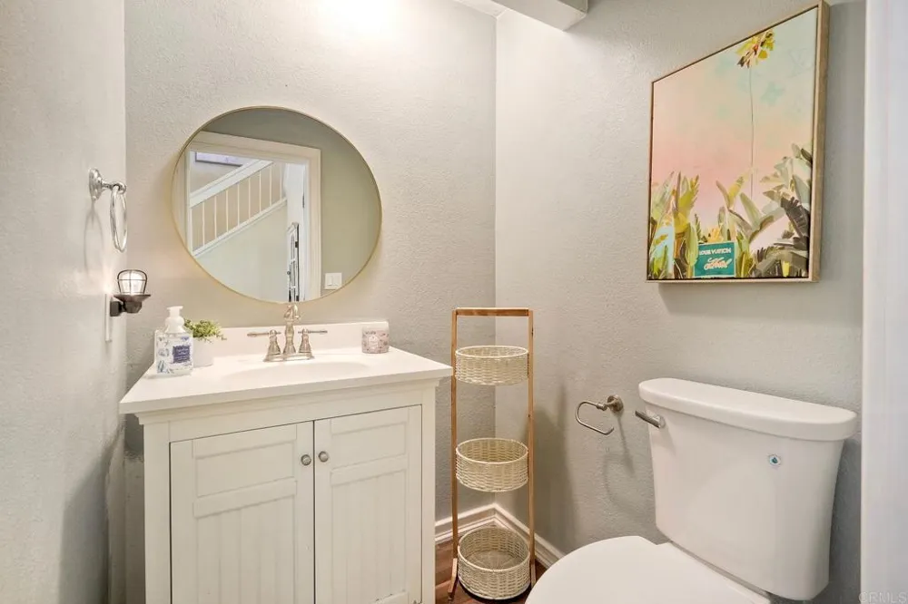 2422 Summerhill Drive Encinitas, CA 92024