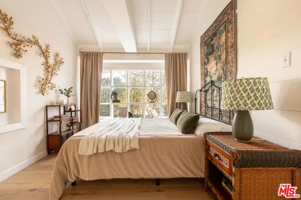 12458 Laurel Terrace Drive Studio City, CA 91604