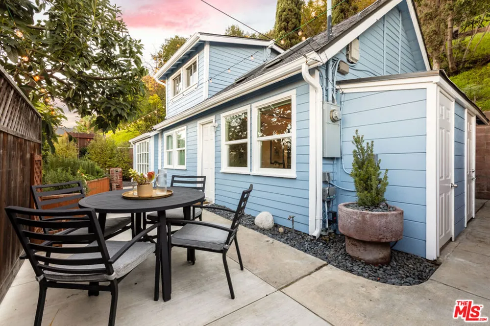 12458 Laurel Terrace Drive Studio City, CA 91604