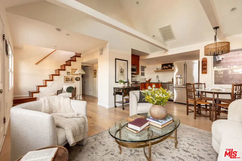 12458 Laurel Terrace Drive Studio City, CA 91604