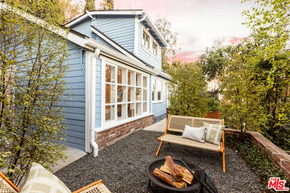 12458 Laurel Terrace Drive Studio City, CA 91604
