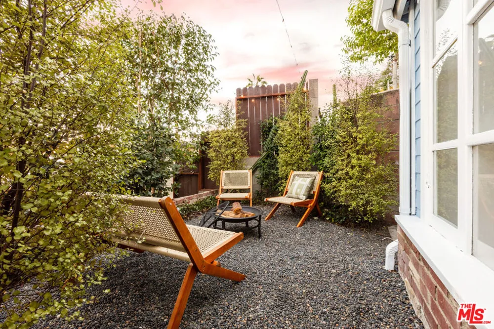 12458 Laurel Terrace Drive Studio City, CA 91604