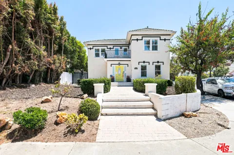 570 S Van Ness Avenue