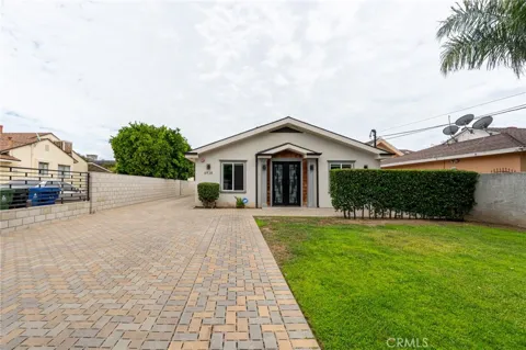 6938 Peach Avenue