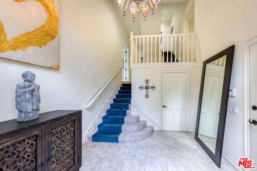 3827 Berry Drive Studio City, CA 91604