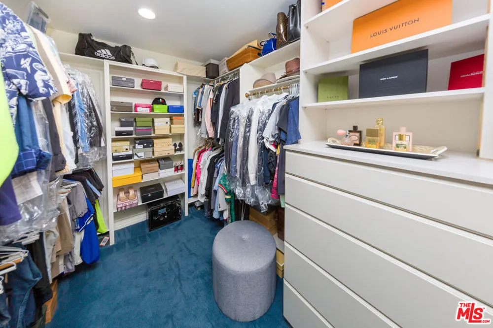 3827 Berry Drive Studio City, CA 91604