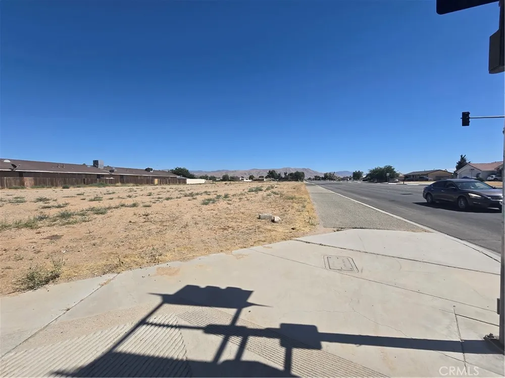 Navajo Apple Valley, CA 92308