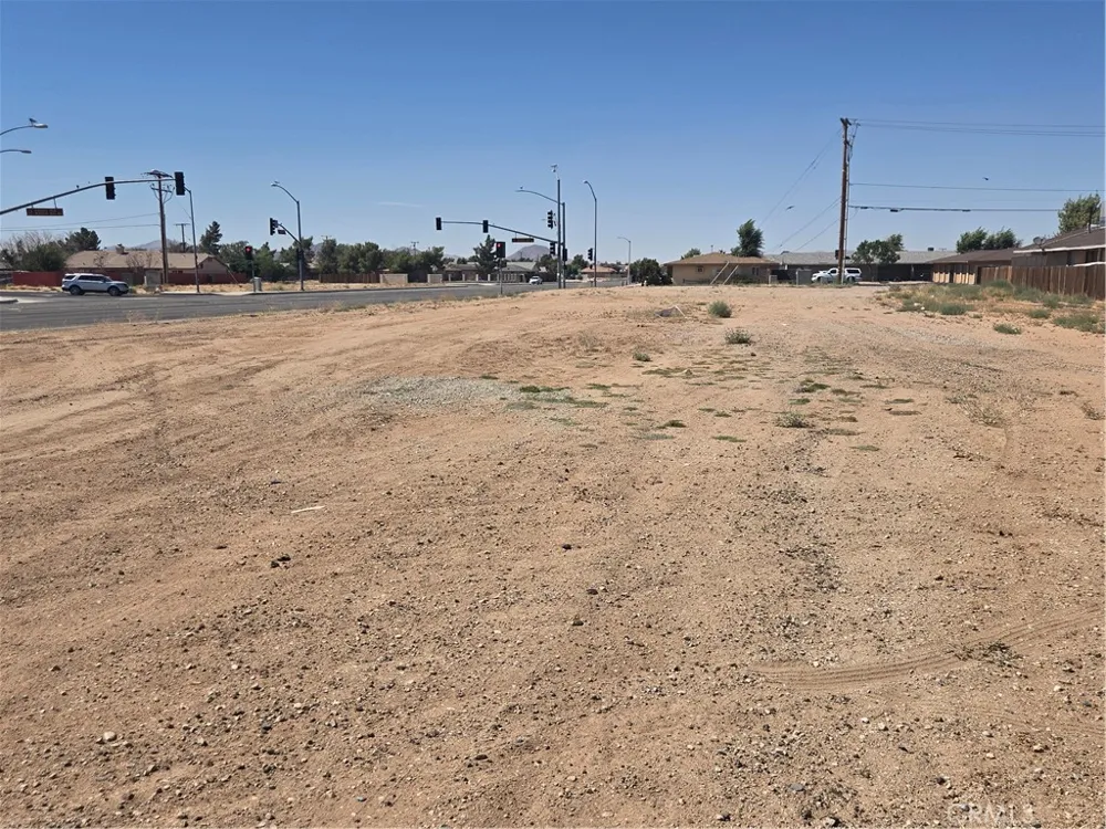 Navajo Apple Valley, CA 92308