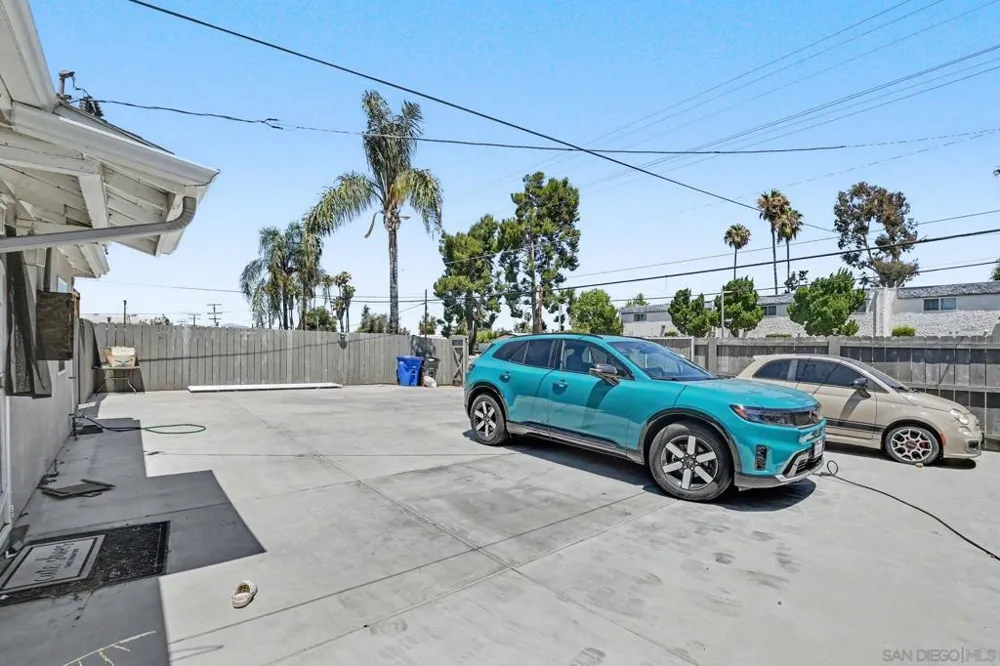 1367 E Madison Ave El Cajon, CA 92021