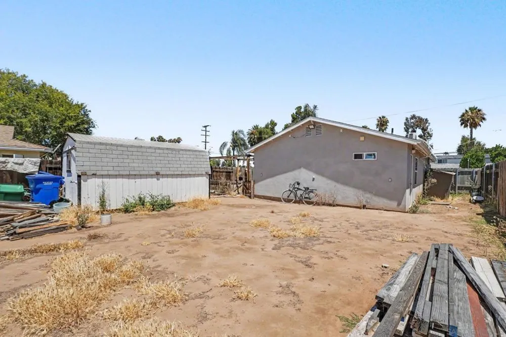 1367 E Madison Ave El Cajon, CA 92021