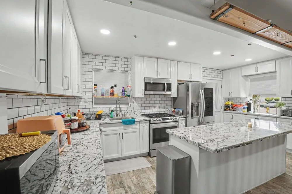 1367 E Madison Ave El Cajon, CA 92021