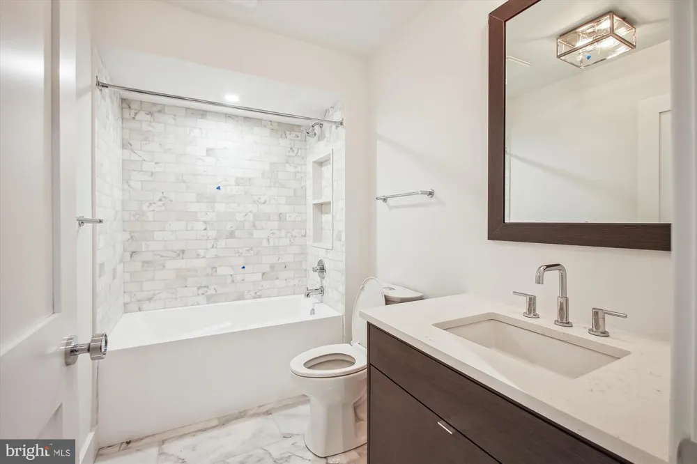 699 GIDDINGS AVENUE Annapolis, MD 21401