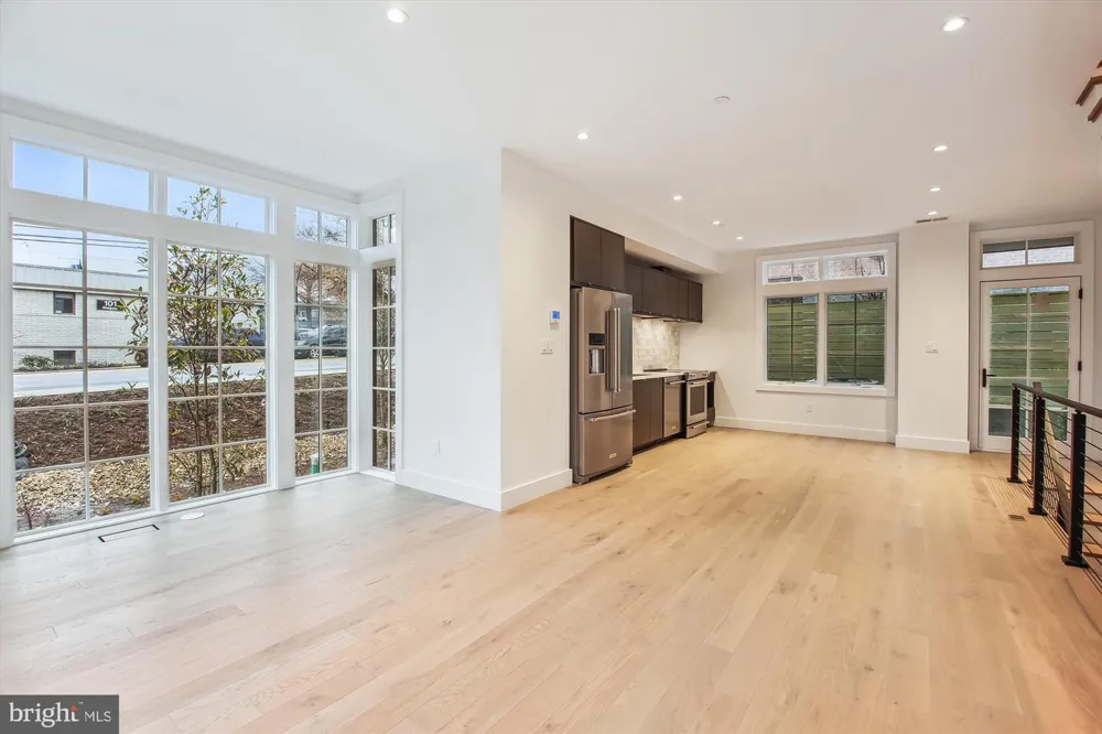 699 GIDDINGS AVENUE Annapolis, MD 21401