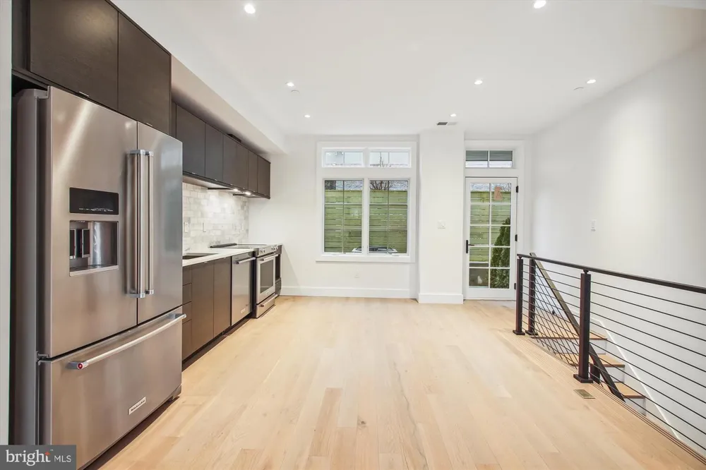699 GIDDINGS AVENUE Annapolis, MD 21401