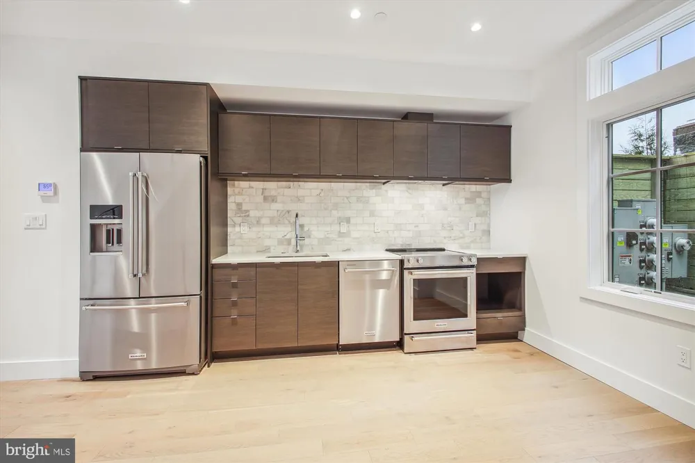 699 GIDDINGS AVENUE Annapolis, MD 21401