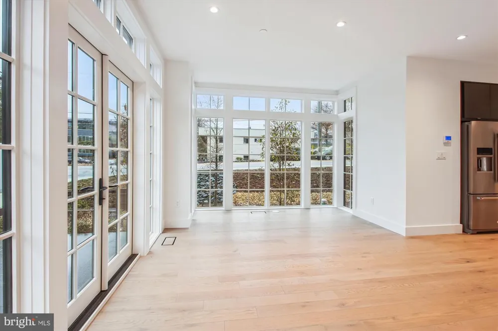 699 GIDDINGS AVENUE Annapolis, MD 21401