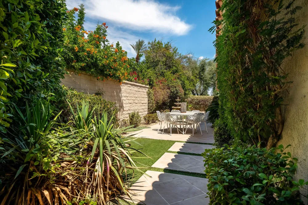 5 Stanford Drive Rancho Mirage, CA 92270
