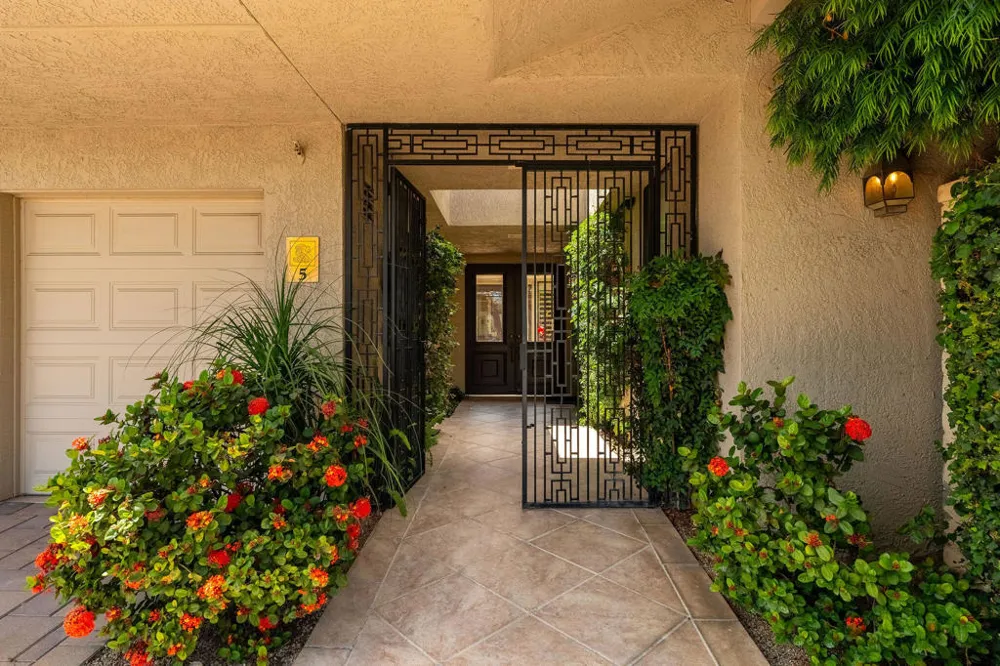 5 Stanford Drive Rancho Mirage, CA 92270