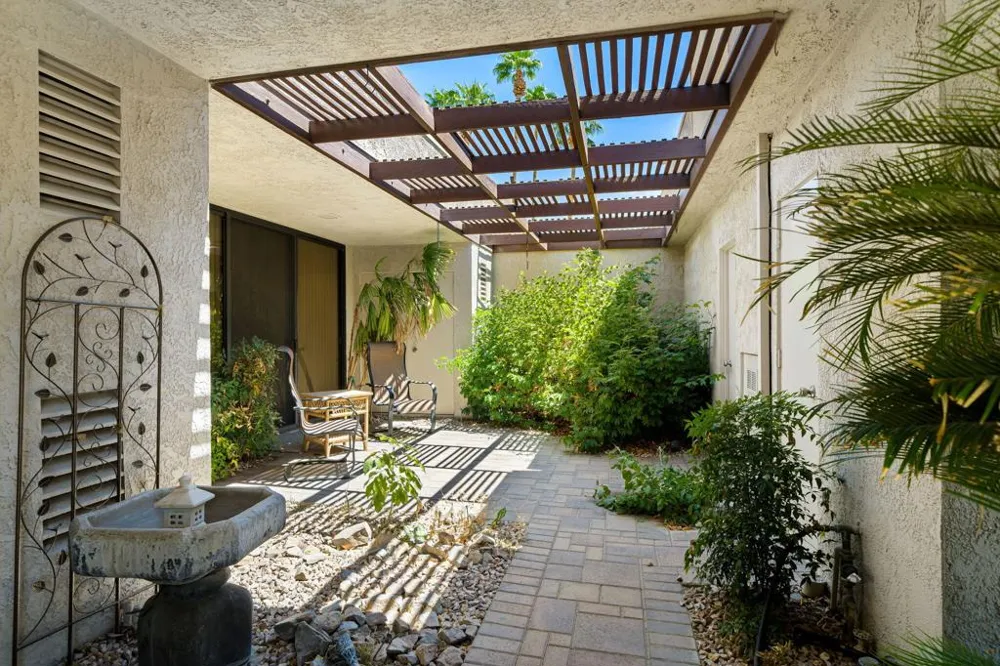 140 Columbia Drive Rancho Mirage, CA 92270