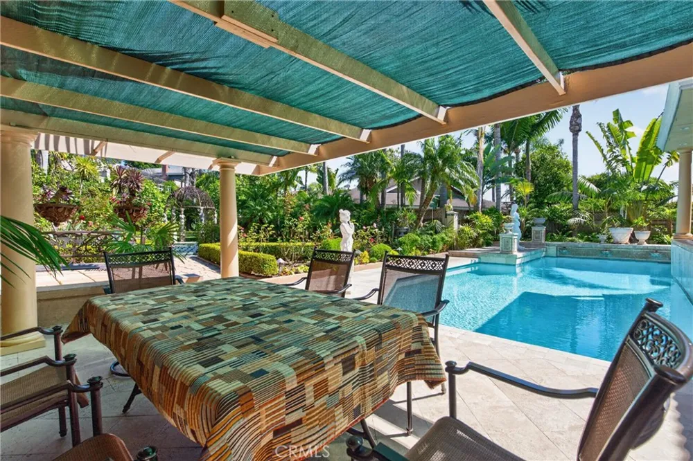 2740 Cardinal Drive Costa Mesa, CA 92626