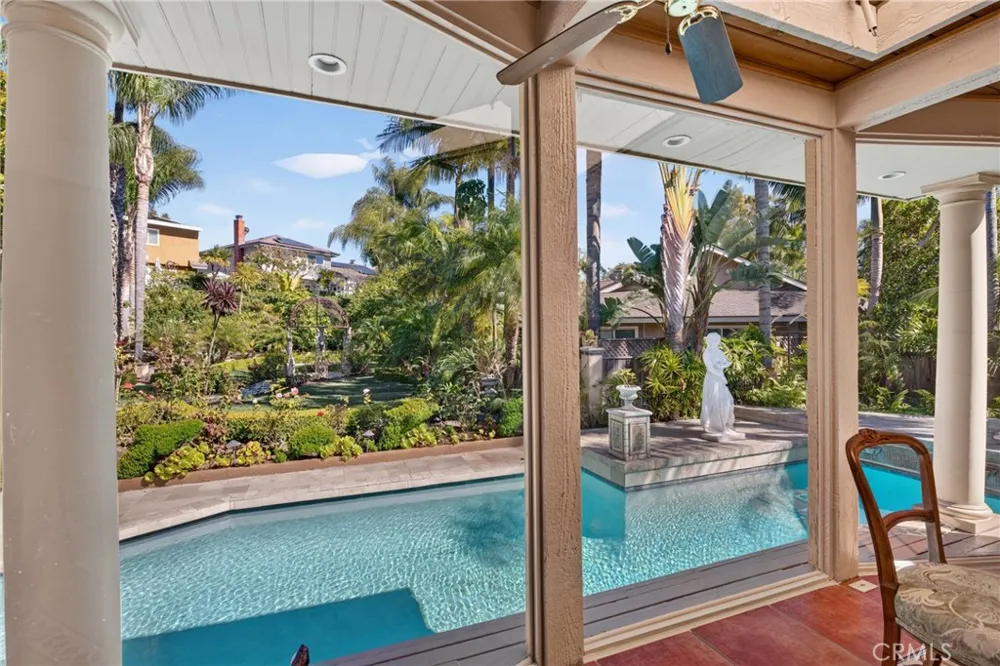 2740 Cardinal Drive Costa Mesa, CA 92626