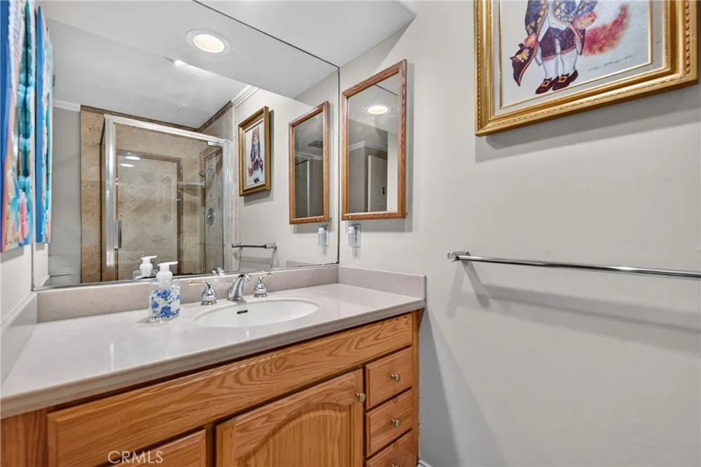 2740 Cardinal Drive Costa Mesa, CA 92626