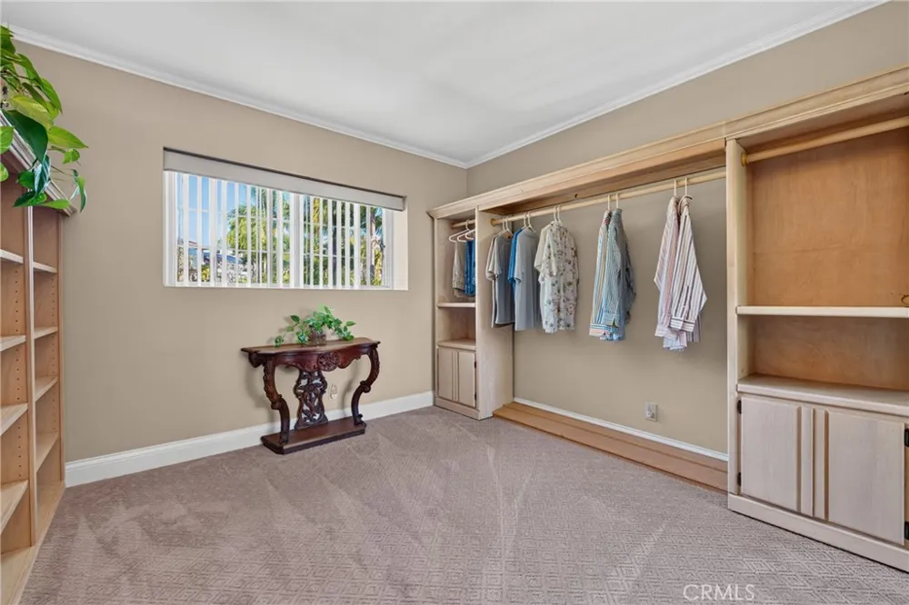 2740 Cardinal Drive Costa Mesa, CA 92626