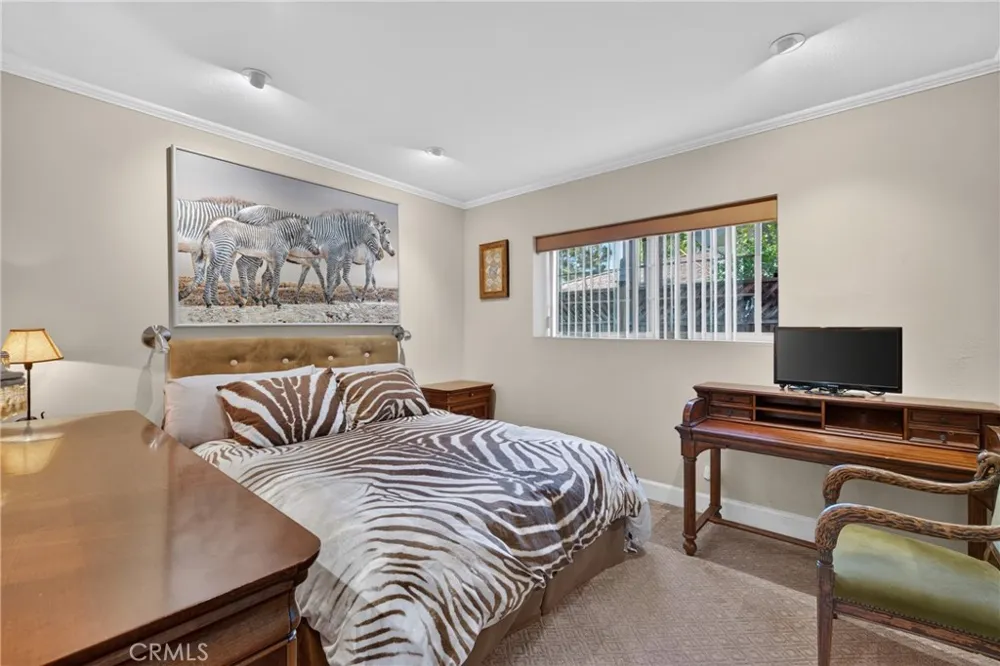 2740 Cardinal Drive Costa Mesa, CA 92626