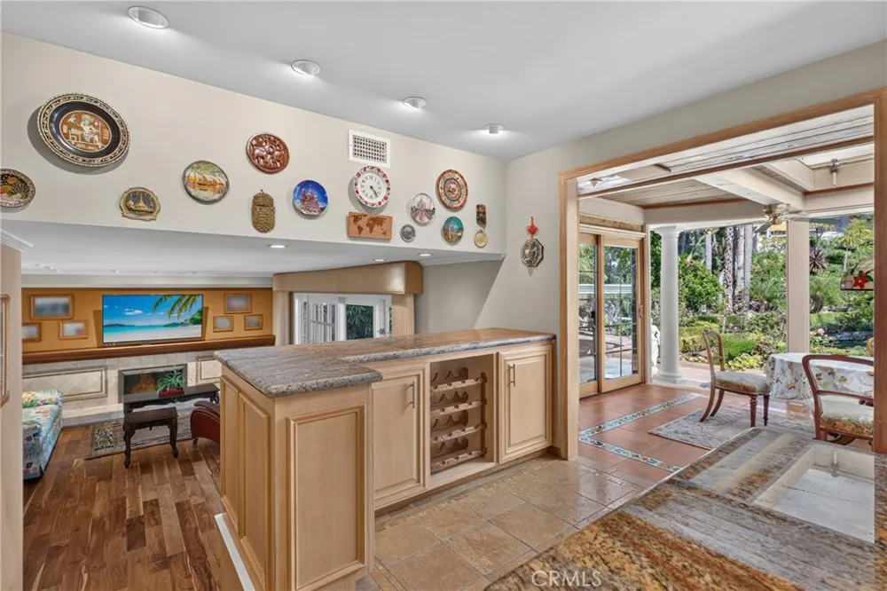 2740 Cardinal Drive Costa Mesa, CA 92626