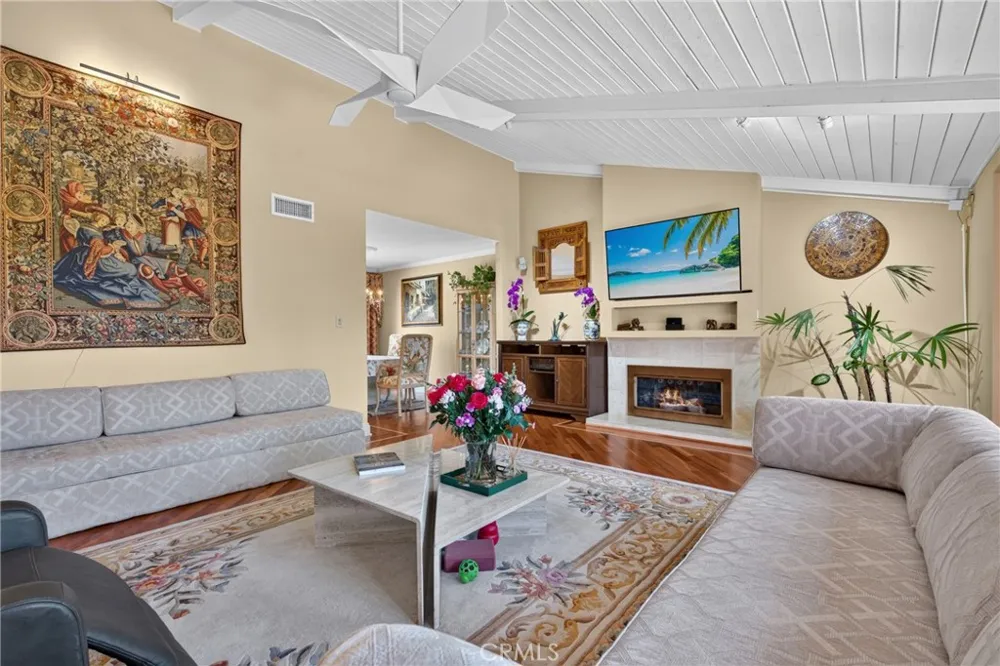 2740 Cardinal Drive Costa Mesa, CA 92626