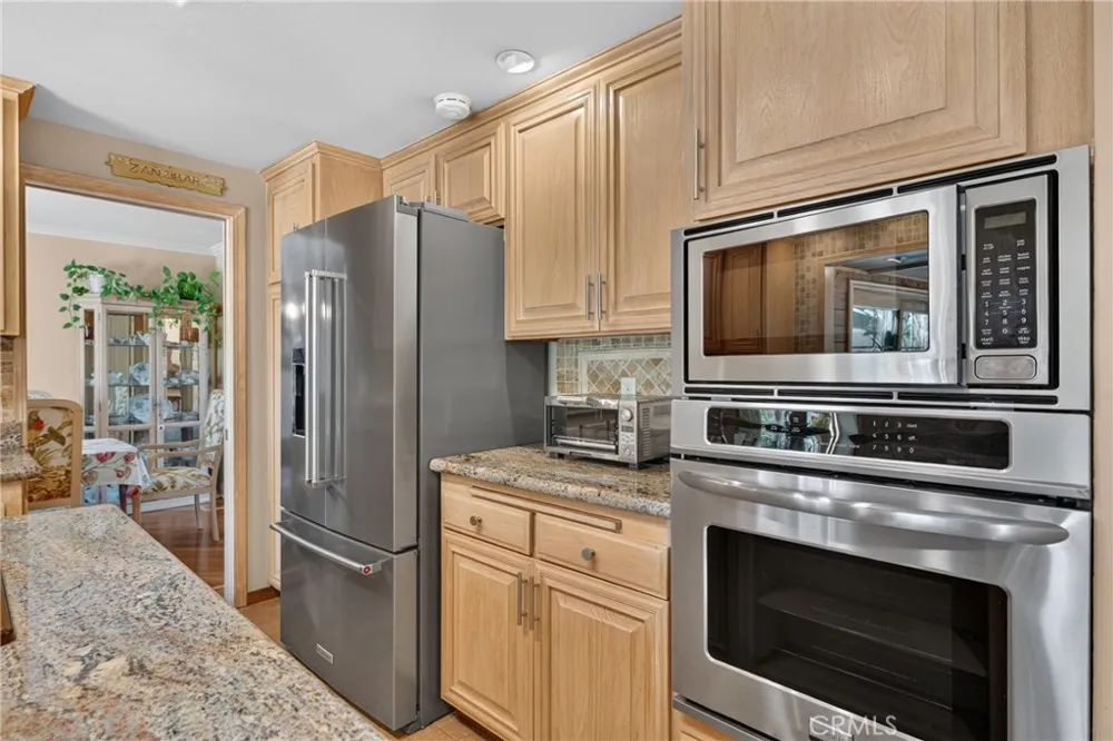 2740 Cardinal Drive Costa Mesa, CA 92626