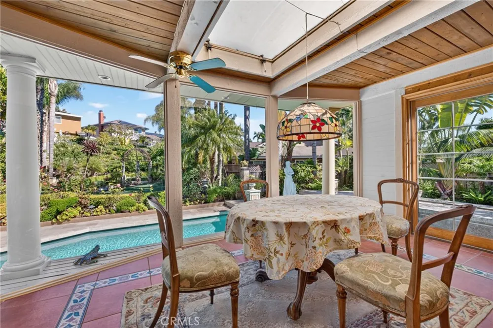 2740 Cardinal Drive Costa Mesa, CA 92626