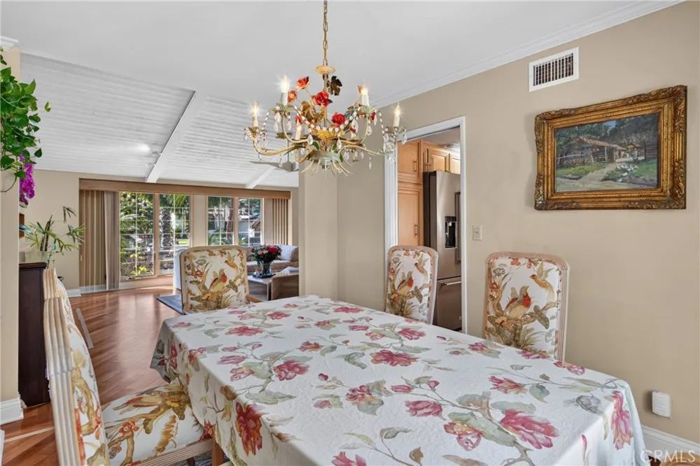 2740 Cardinal Drive Costa Mesa, CA 92626