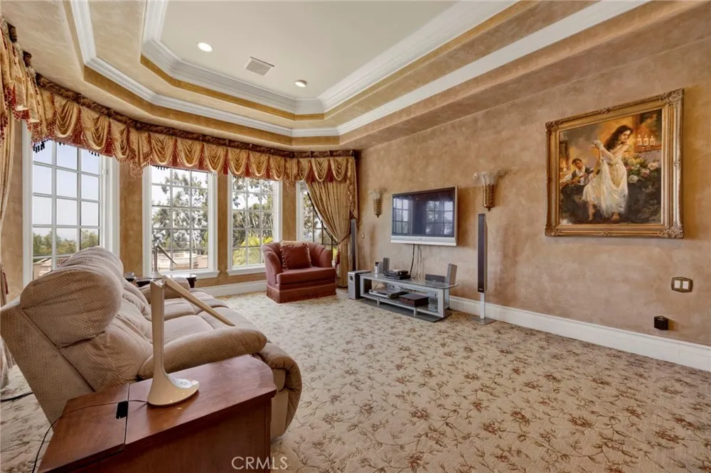 515 Deodar Bradbury, CA 91008