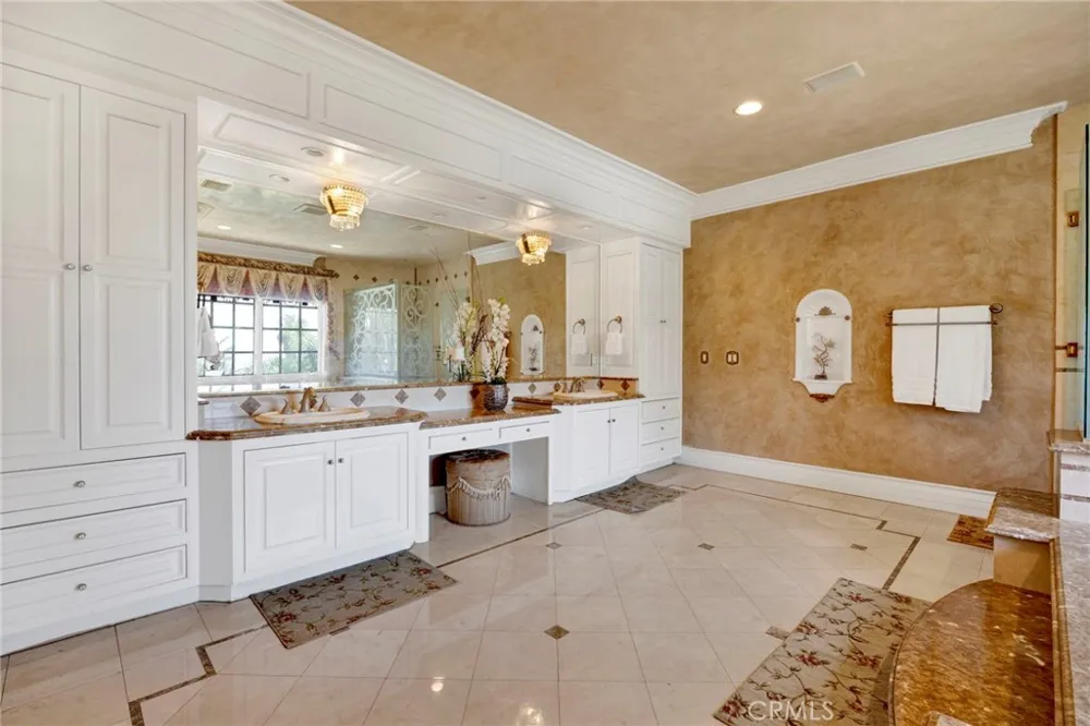 515 Deodar Bradbury, CA 91008