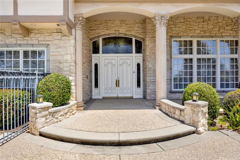 515 Deodar Bradbury, CA 91008