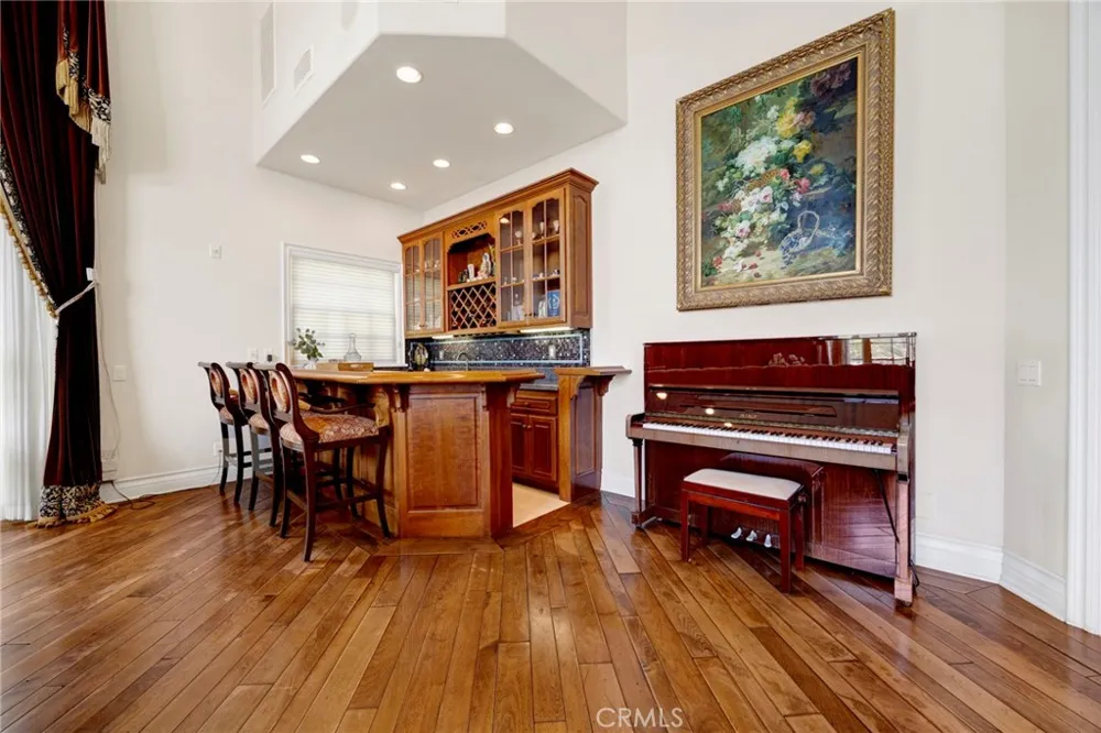 515 Deodar Bradbury, CA 91008
