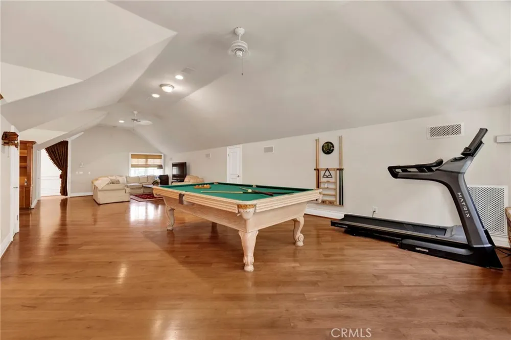 515 Deodar Bradbury, CA 91008
