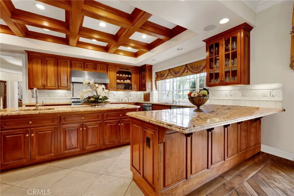 515 Deodar Bradbury, CA 91008