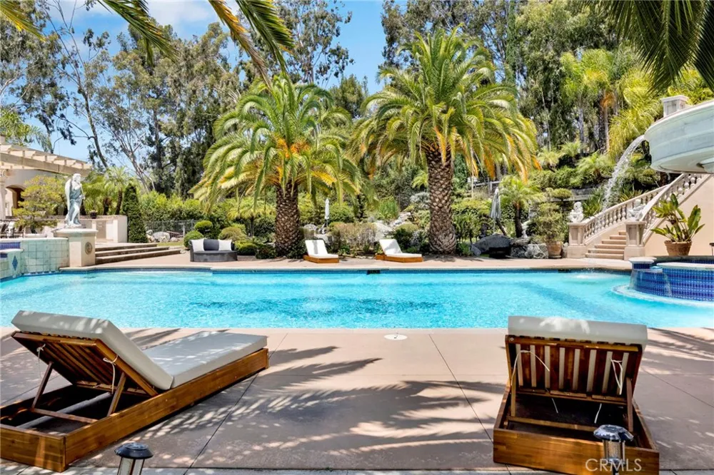 515 Deodar Bradbury, CA 91008