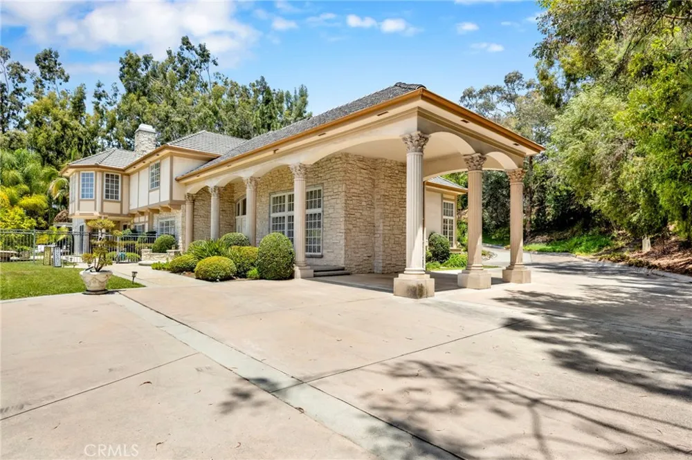 515 Deodar Bradbury, CA 91008