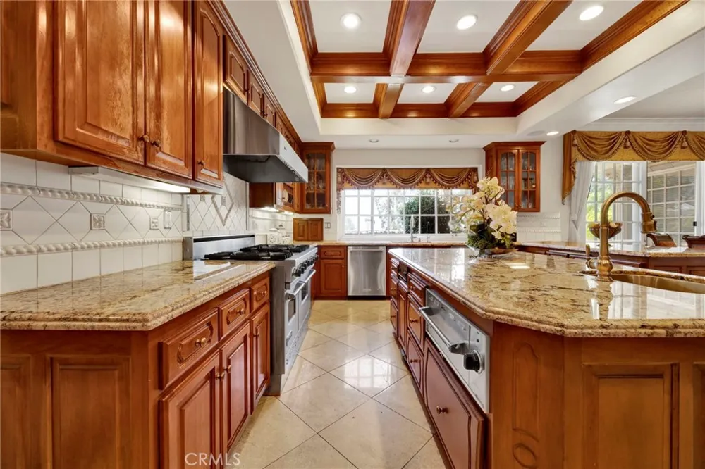 515 Deodar Bradbury, CA 91008