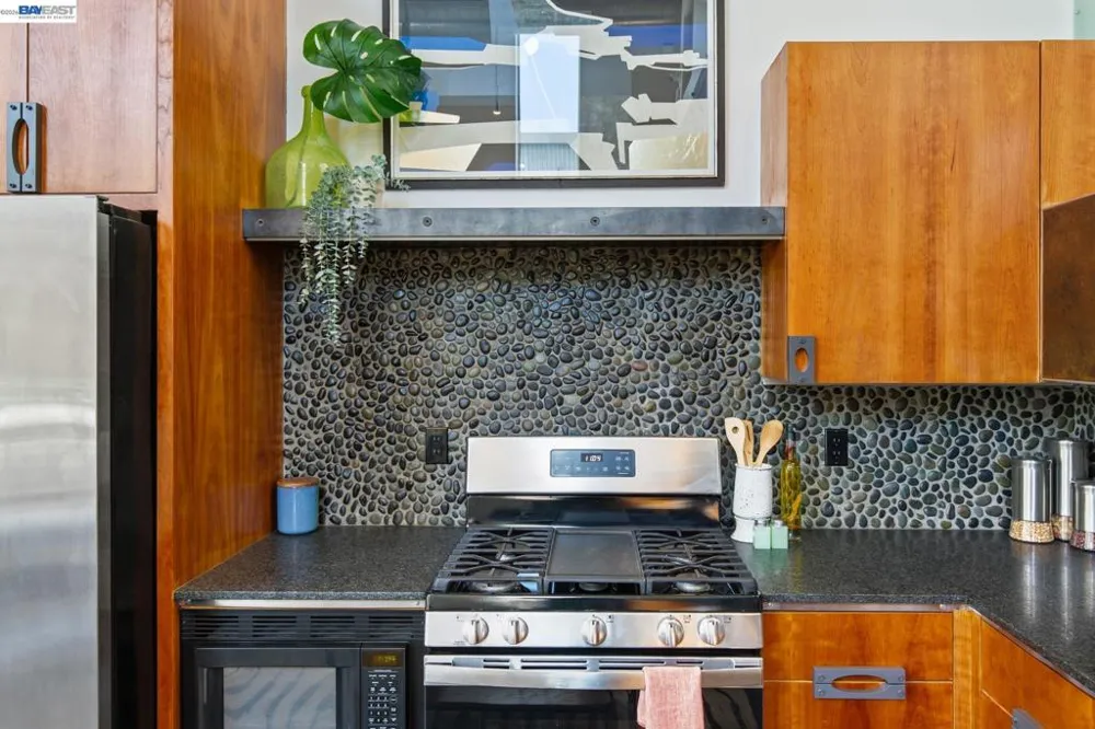 755 Folger Ave Berkeley, CA 94710