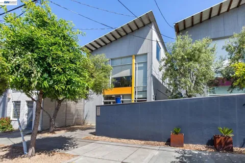 755 Folger Ave