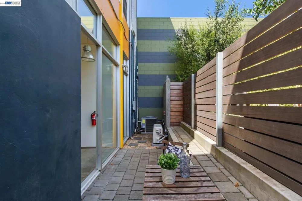 755 Folger Ave Berkeley, CA 94710