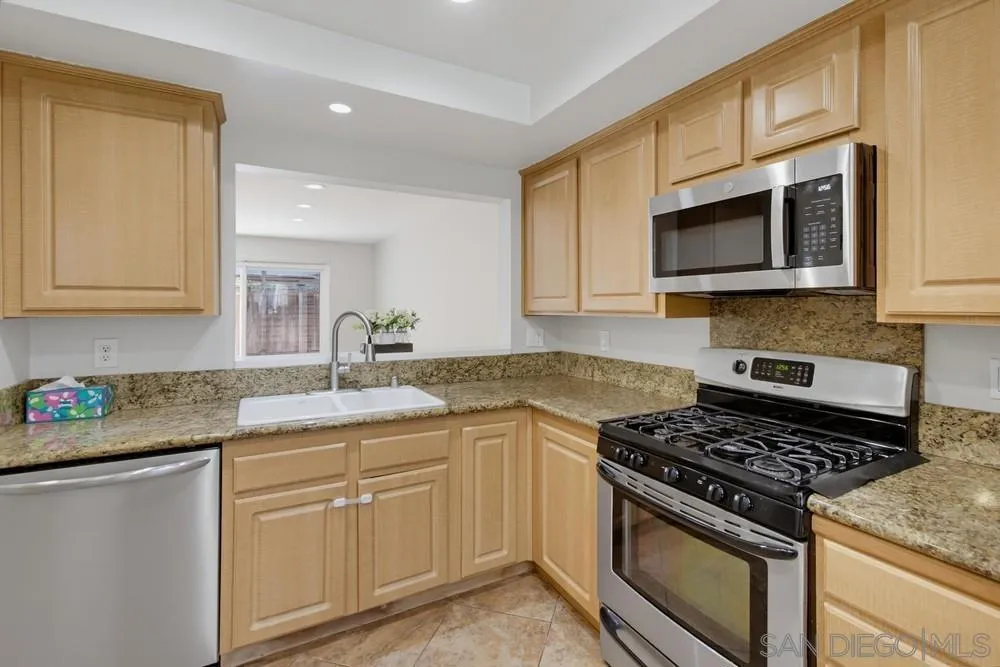 3614 Caminito Carmel Lndg San Diego, CA 92130