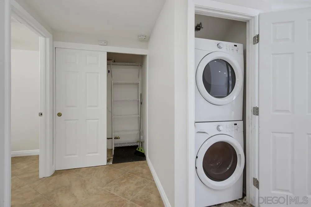 3614 Caminito Carmel Lndg San Diego, CA 92130